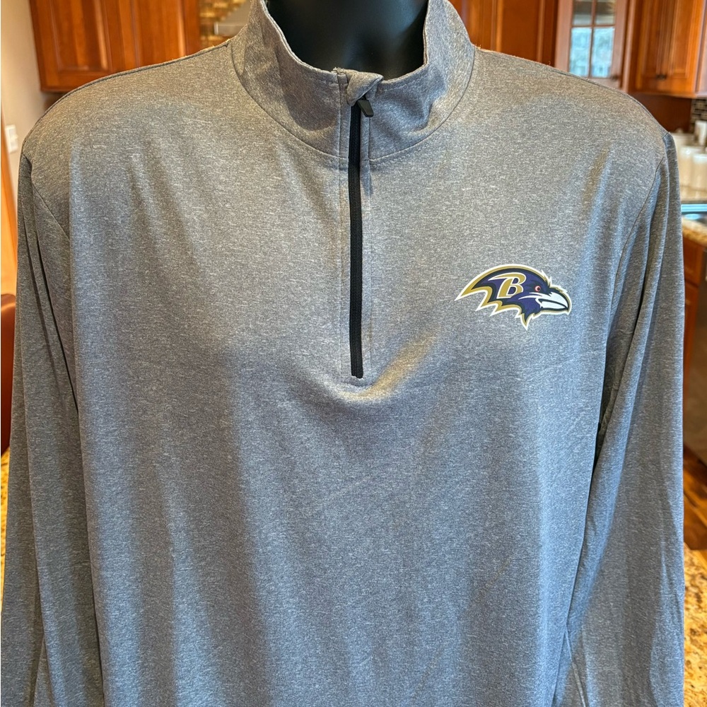 NFL‎ Baltimore Raven’s men’s Quarter-Zip pullover. Sharp grey w/logos front/back
